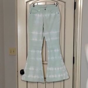 GEMMA + Jane Light Green Tie Dyed Flare Denim Jeans Crochet Size 4 Mid Rise